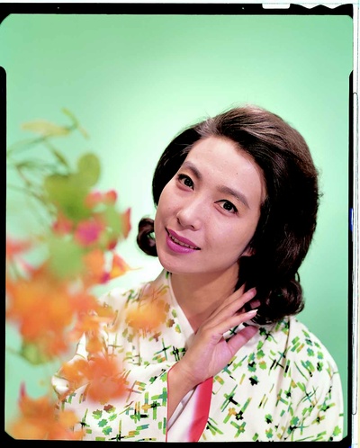 新珠三千代的写真-by 早田雄二