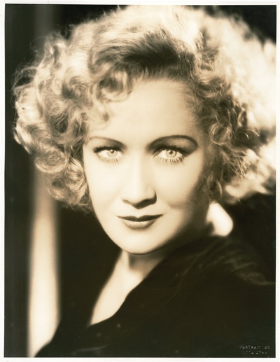 米利亚姆·霍普金斯的写真