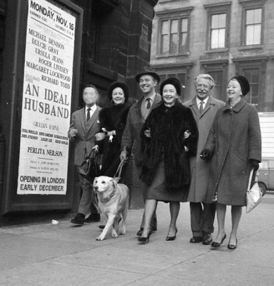 迈克尔·丹尼森的写真-Richard Todd, Margar...