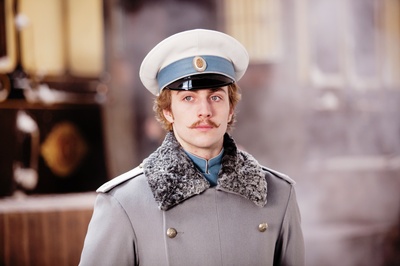 亚伦·泰勒-约翰逊的写真-Anna.Karenina