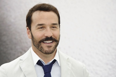 杰里米·皮文的写真