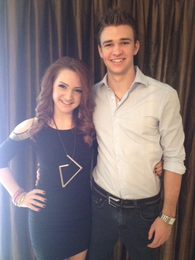 博尔克利·杜菲尔德的写真-和妹妹victoria一起，...