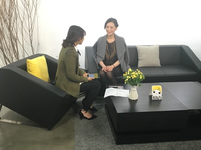 夏文汐的写真-夏文汐做客“看东方”