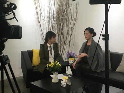 夏文汐的写真-夏文汐做客“看东方”