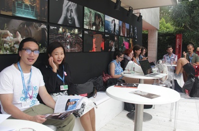 宋岳峰的写真-青年导演季竹青和宋岳...