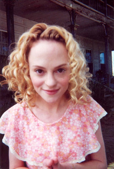 安吉拉·贝蒂斯的写真