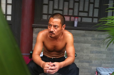 尹铸胜的写真-很爷们