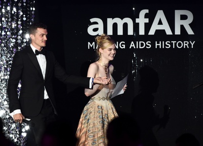 卡尔·格洛斯曼的写真