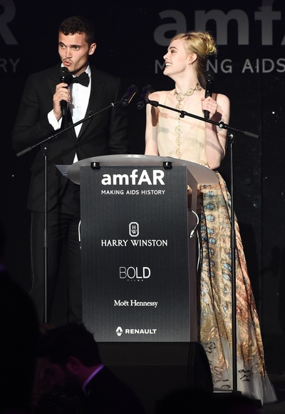 卡尔·格洛斯曼的写真