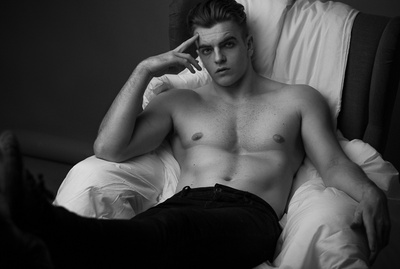 约诺·戴维斯的写真