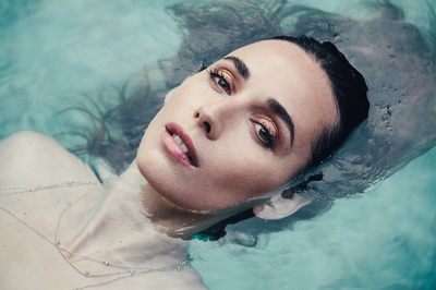 丽贝卡·达扬的写真