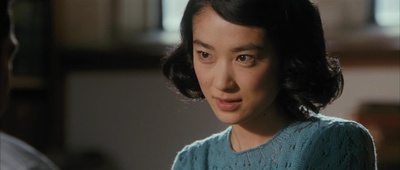 初音映莉子的写真-在《天皇》中饰演aya...