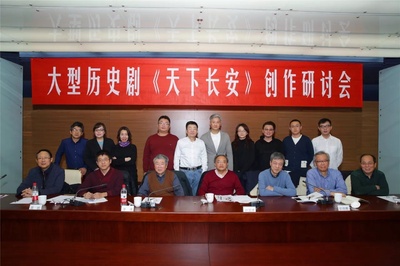 董哲的写真-董哲（后排左四）