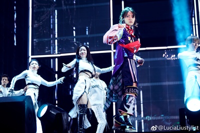 周笔畅的写真-#2017周笔畅nottypica...