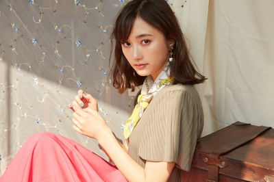 铃木友菜的写真