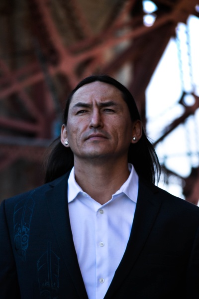 尤金·布雷弗·洛克的写真-Eugene Brave Rock