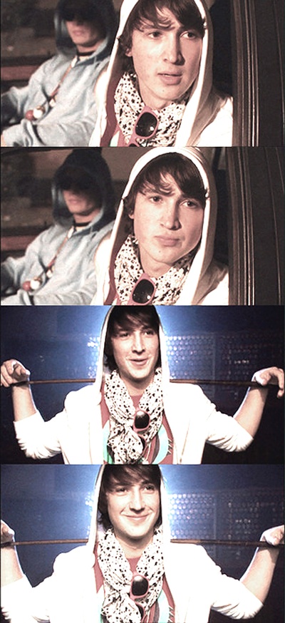 本·劳埃德-休斯的写真