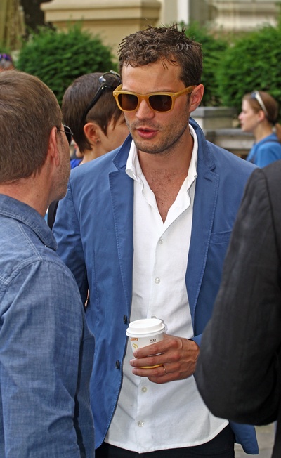 詹米·多南的写真-Jamie Dornan leaving...