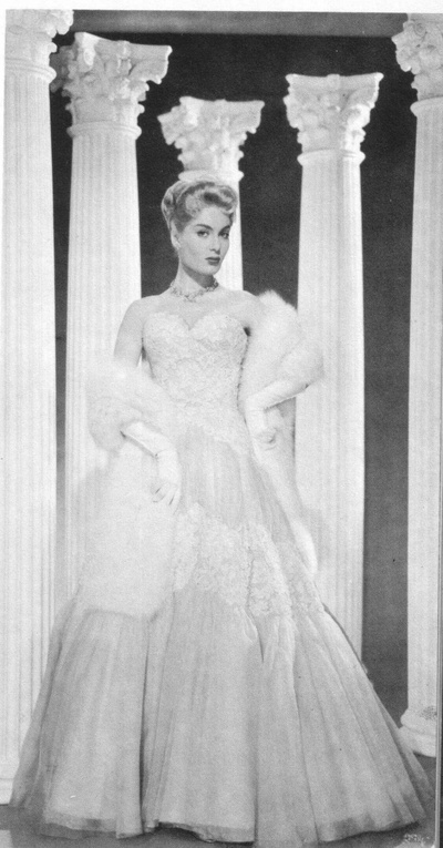 贝琳达·李的写真