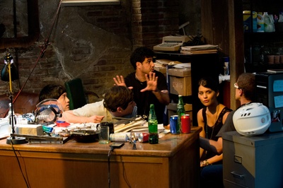 迪恩·以色列特的写真