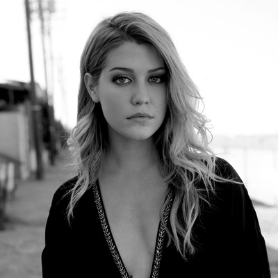 凯蒂·加菲的写真