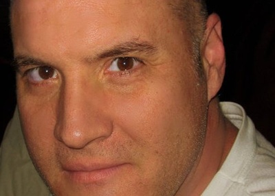 布莱恩·T·杰恩斯的写真