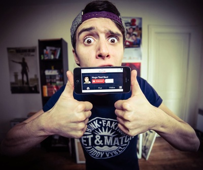 雨果·德休的写真