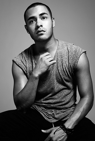 加布里埃尔·查瓦里亚的写真