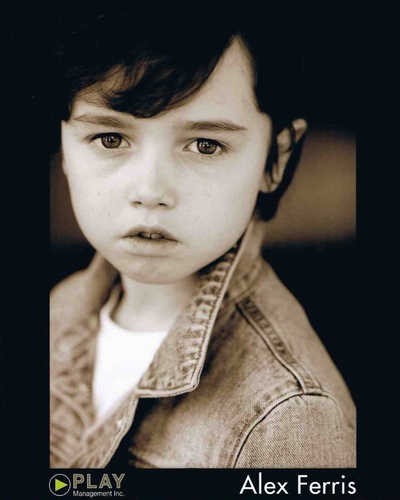 阿莱克斯·费瑞斯的写真-小时候好可爱～