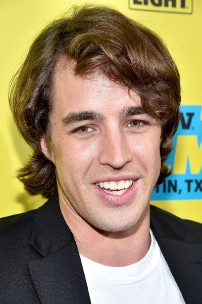 坦普尔·贝克的写真