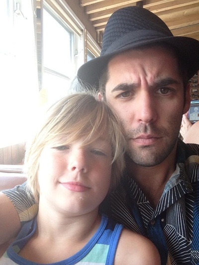 约旦·布里奇斯的写真-儿子