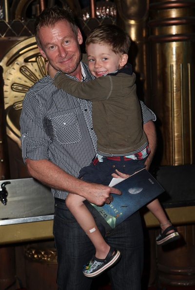 理查德·劳斯伯格的写真-儿子好正太！！