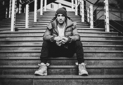 费拉斯·迪拉尼的写真