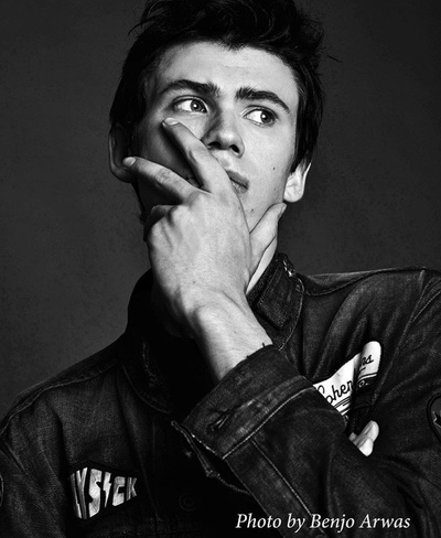 欧文·泰格的写真