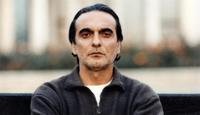 胡马云·埃沙迪的写真