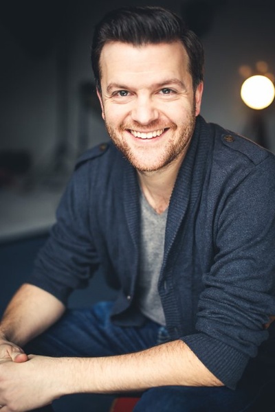 汤姆·班尼特的写真