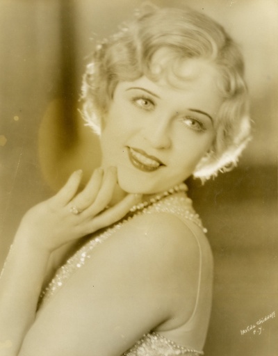 菲莉丝·哈弗的写真