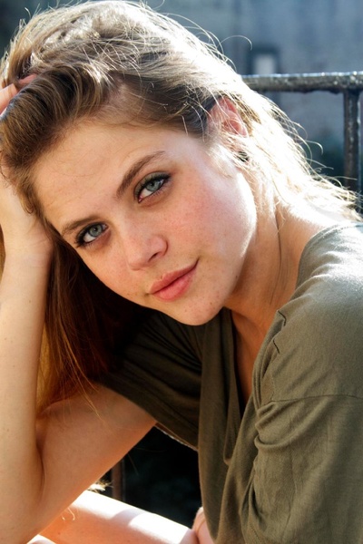 奥莉维亚·卢卡尔迪的写真