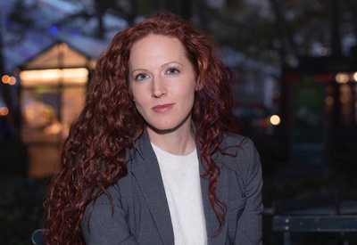 卡特里娜·E·珀金斯的写真