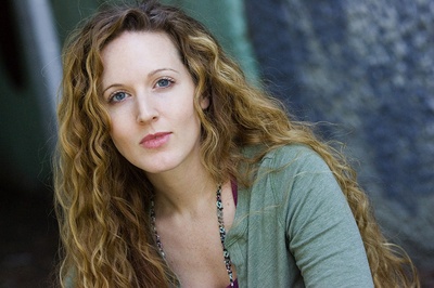 卡特里娜·E·珀金斯的写真