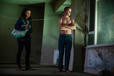 卢卡斯·赫奇斯的写真-Yen