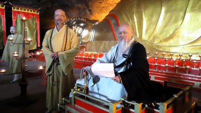 伍玉琪的写真-铁拳