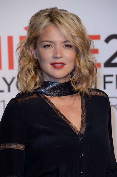 维尔日妮·埃菲拉的写真