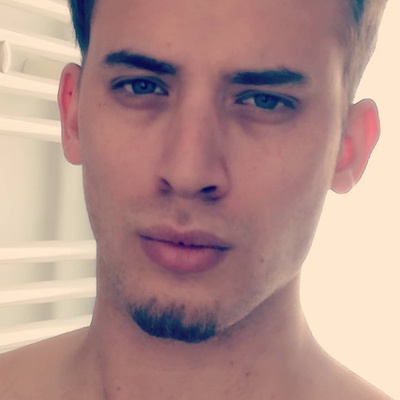 乔纳斯·布洛凯的写真