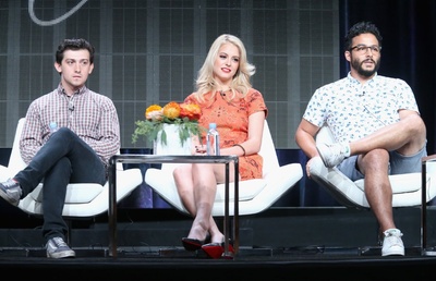 恩尼斯·埃斯莫的写真