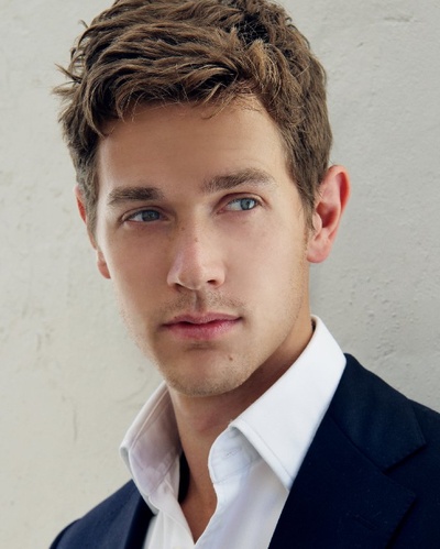 克里斯朵夫·奥谢的写真-几乎没什么资料 找不...