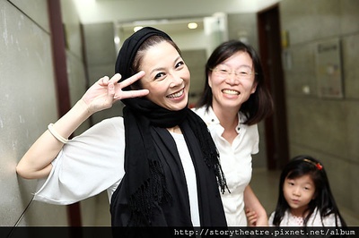 萧艾的写真-左一