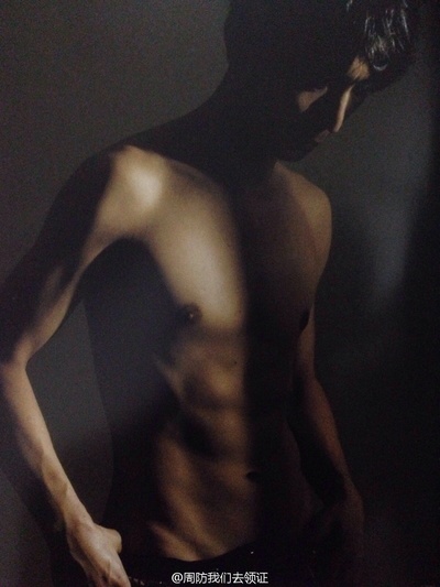 津田健次郎的写真