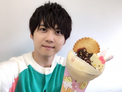 梶裕贵的写真-我们圆脸也是很困扰的...