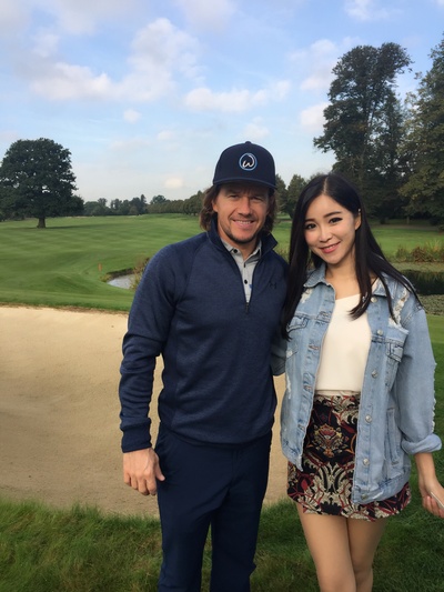 周玲安的写真-周玲安与马克沃尔伯格...